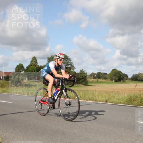 25.08.2024 - Elbe Triathlon Hamburg Fuchs,  Jonas http://msf.ph/oto/6823777 25.08.2024 10:15:38 Radfahren 381, 383, 552, 328 meine-sportfotos.de