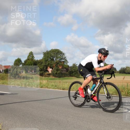 25.08.2024 - Elbe Triathlon Hamburg Fuchs,  Jonas http://msf.ph/oto/6823800 25.08.2024 10:15:22 Radfahren 364, 548, 341 meine-sportfotos.de