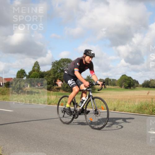 25.08.2024 - Elbe Triathlon Hamburg Fuchs,  Jonas http://msf.ph/oto/6823815 25.08.2024 10:14:53 Radfahren 1850, 300, 486, 417 meine-sportfotos.de