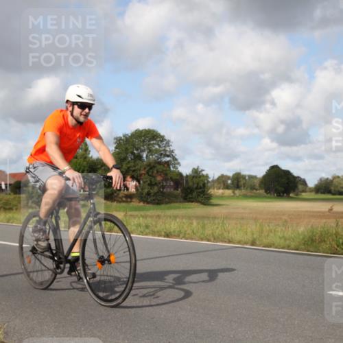 25.08.2024 - Elbe Triathlon Hamburg Fuchs,  Jonas http://msf.ph/oto/6823842 25.08.2024 10:14:27 Radfahren 280, 351 meine-sportfotos.de