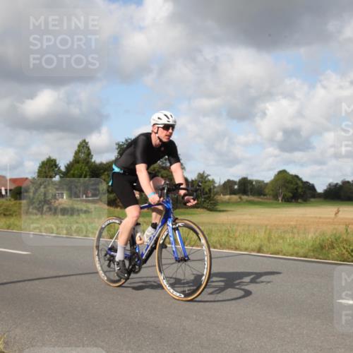 25.08.2024 - Elbe Triathlon Hamburg Fuchs,  Jonas http://msf.ph/oto/6823871 25.08.2024 10:14:04 Radfahren 528, 388, 327, 505, 446 meine-sportfotos.de