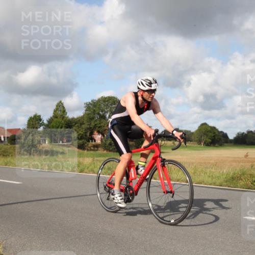 25.08.2024 - Elbe Triathlon Hamburg Fuchs,  Jonas http://msf.ph/oto/6823875 25.08.2024 10:14:01 Radfahren 528, 388, 327, 505 meine-sportfotos.de
