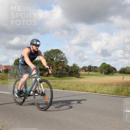 25.08.2024 - Elbe Triathlon Hamburg Fuchs,  Jonas http://msf.ph/oto/6823884 25.08.2024 10:13:36 Radfahren 484, 279, 480 meine-sportfotos.de