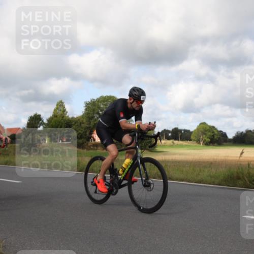 25.08.2024 - Elbe Triathlon Hamburg Fuchs,  Jonas http://msf.ph/oto/6823936 25.08.2024 10:12:30 Radfahren 378, 452, 269, 435 meine-sportfotos.de