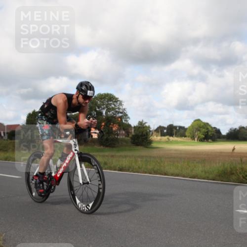 25.08.2024 - Elbe Triathlon Hamburg Fuchs,  Jonas http://msf.ph/oto/6823941 25.08.2024 10:12:26 Radfahren 420, 545, 378, 452, 269 meine-sportfotos.de
