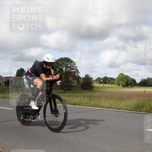 25.08.2024 - Elbe Triathlon Hamburg Fuchs,  Jonas http://msf.ph/oto/6823944 25.08.2024 10:12:24 Radfahren 420, 545, 378, 452, 269 meine-sportfotos.de