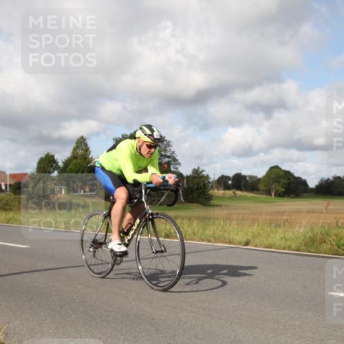 25.08.2024 - Elbe Triathlon Hamburg Fuchs,  Jonas http://msf.ph/oto/6823986 25.08.2024 10:11:29 Radfahren 434, 408, 530, 430, 213 meine-sportfotos.de