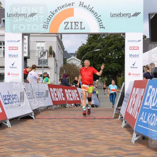 25.08.2024 - 20. Blankeneser Heldenlauf Strokosch-Dieckow http://msf.ph/oto/6824027 25.08.2024 09:51:30 Ziel 102, 114, 123, 241 meine-sportfotos.de