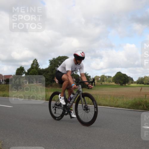 25.08.2024 - Elbe Triathlon Hamburg Fuchs,  Jonas http://msf.ph/oto/6824080 25.08.2024 10:09:36 Radfahren 477, 464, 459, 375, 534 meine-sportfotos.de