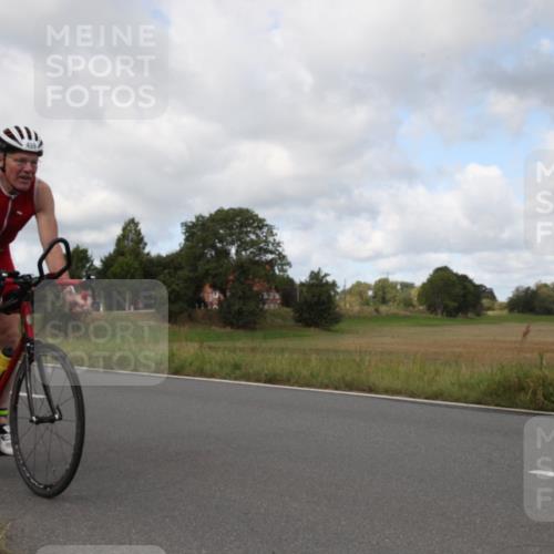 25.08.2024 - Elbe Triathlon Hamburg Fuchs,  Jonas http://msf.ph/oto/6824083 25.08.2024 10:09:32 Radfahren 477, 464, 459, 375, 534 meine-sportfotos.de
