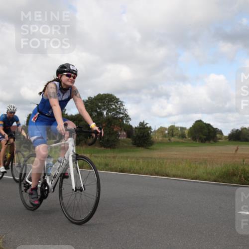 25.08.2024 - Elbe Triathlon Hamburg Fuchs,  Jonas http://msf.ph/oto/6824092 25.08.2024 10:09:31 Radfahren 477, 464, 459, 375 meine-sportfotos.de