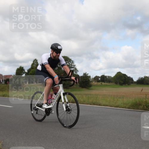 25.08.2024 - Elbe Triathlon Hamburg Fuchs,  Jonas http://msf.ph/oto/6824102 25.08.2024 10:09:18 Radfahren 363, 365 meine-sportfotos.de