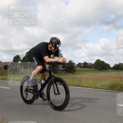 25.08.2024 - Elbe Triathlon Hamburg Fuchs,  Jonas http://msf.ph/oto/6824105 25.08.2024 10:09:13 Radfahren 542, 363, 365 meine-sportfotos.de
