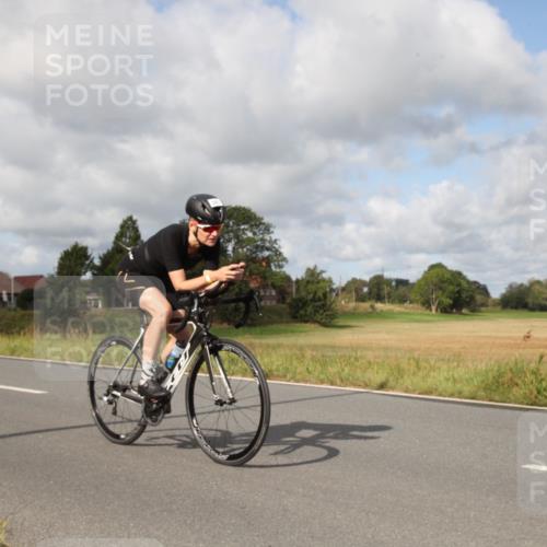 25.08.2024 - Elbe Triathlon Hamburg Fuchs,  Jonas http://msf.ph/oto/6824124 25.08.2024 10:08:42 Radfahren 443, 541, 390 meine-sportfotos.de