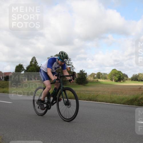 25.08.2024 - Elbe Triathlon Hamburg Fuchs,  Jonas http://msf.ph/oto/6824144 25.08.2024 10:08:17 Radfahren 506, 265, 539, 482, 514 meine-sportfotos.de
