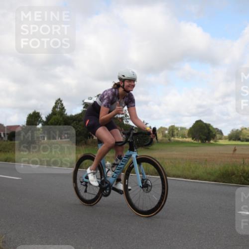 25.08.2024 - Elbe Triathlon Hamburg Fuchs,  Jonas http://msf.ph/oto/6824156 25.08.2024 10:08:08 Radfahren 490, 479, 506 meine-sportfotos.de