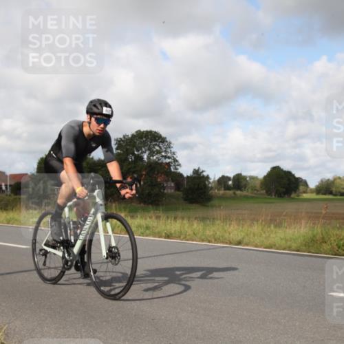 25.08.2024 - Elbe Triathlon Hamburg Fuchs,  Jonas http://msf.ph/oto/6824193 25.08.2024 10:07:37 Radfahren 553, 457, 461, 419, 314, 465, 471, 342 meine-sportfotos.de