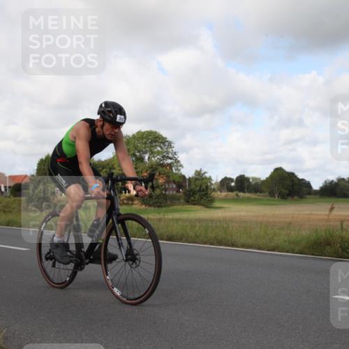 25.08.2024 - Elbe Triathlon Hamburg Fuchs,  Jonas http://msf.ph/oto/6824215 25.08.2024 10:07:15 Radfahren 533, 389, 268 meine-sportfotos.de