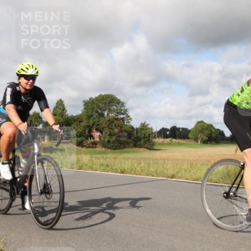 25.08.2024 - Elbe Triathlon Hamburg Fuchs,  Jonas http://msf.ph/oto/6824236 25.08.2024 10:06:51 Radfahren 206, 319, 141, 451, 395 meine-sportfotos.de