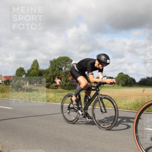 25.08.2024 - Elbe Triathlon Hamburg Fuchs,  Jonas http://msf.ph/oto/6824256 25.08.2024 10:06:41 Radfahren 523, 367, 529, 347, 256, 206 meine-sportfotos.de