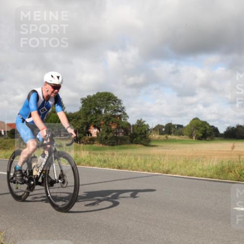 25.08.2024 - Elbe Triathlon Hamburg Fuchs,  Jonas http://msf.ph/oto/6824269 25.08.2024 10:06:26 Radfahren 445, 426, 175 meine-sportfotos.de