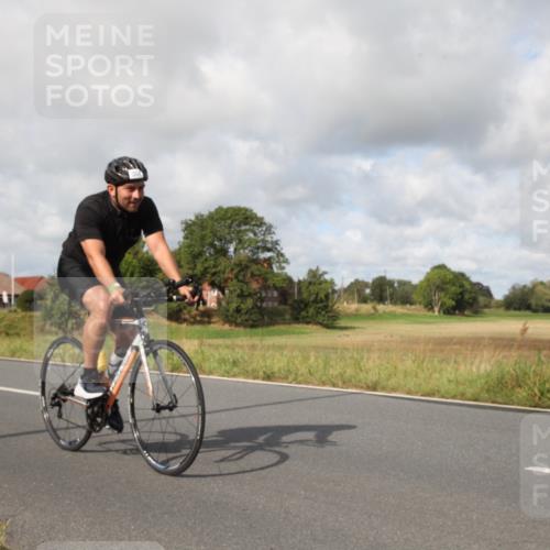 25.08.2024 - Elbe Triathlon Hamburg Fuchs,  Jonas http://msf.ph/oto/6824308 25.08.2024 10:05:49 Radfahren 526, 304, 349, 538, 219 meine-sportfotos.de