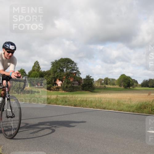 25.08.2024 - Elbe Triathlon Hamburg Fuchs,  Jonas http://msf.ph/oto/6824329 25.08.2024 10:05:40 Radfahren 344, 397, 340, 357, 526 meine-sportfotos.de