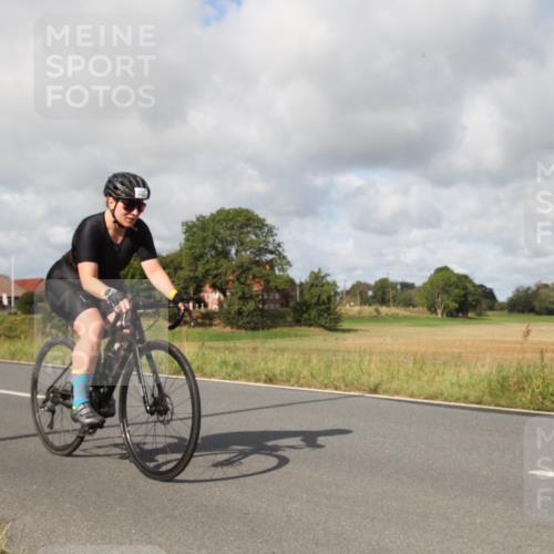 25.08.2024 - Elbe Triathlon Hamburg Fuchs,  Jonas http://msf.ph/oto/6824350 25.08.2024 10:05:11 Radfahren 521, 337 meine-sportfotos.de