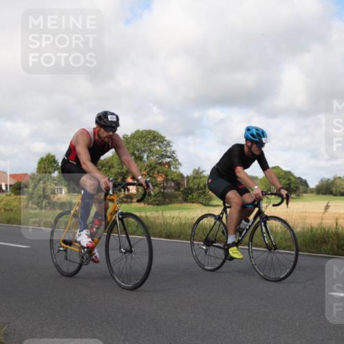 25.08.2024 - Elbe Triathlon Hamburg Fuchs,  Jonas http://msf.ph/oto/6824354 25.08.2024 10:05:03 Radfahren 460, 366, 517, 1851, 234 meine-sportfotos.de