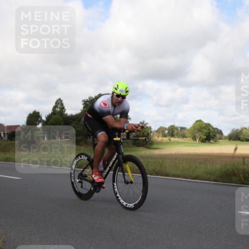 25.08.2024 - Elbe Triathlon Hamburg Fuchs,  Jonas http://msf.ph/oto/6824375 25.08.2024 10:04:43 Radfahren 410, 326, 433, 353 meine-sportfotos.de