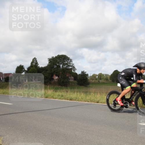 25.08.2024 - Elbe Triathlon Hamburg Fuchs,  Jonas http://msf.ph/oto/6824397 25.08.2024 10:04:24 Radfahren 356, 371, 350, 549 meine-sportfotos.de