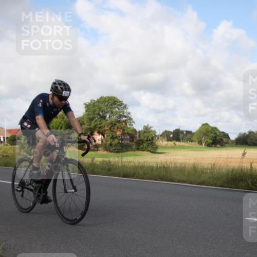 25.08.2024 - Elbe Triathlon Hamburg Fuchs,  Jonas http://msf.ph/oto/6824467 25.08.2024 10:03:44 Radfahren 423, 271, 400, 537, 476, 361 meine-sportfotos.de