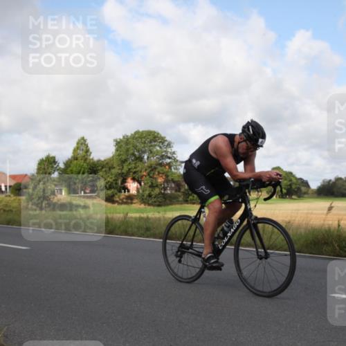 25.08.2024 - Elbe Triathlon Hamburg Fuchs,  Jonas http://msf.ph/oto/6824471 25.08.2024 10:03:42 Radfahren 423, 271, 400, 537, 476, 361 meine-sportfotos.de
