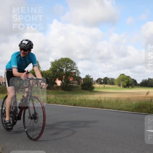 25.08.2024 - Elbe Triathlon Hamburg Fuchs,  Jonas http://msf.ph/oto/6824555 25.08.2024 10:02:20 Radfahren 374, 441, 462 meine-sportfotos.de
