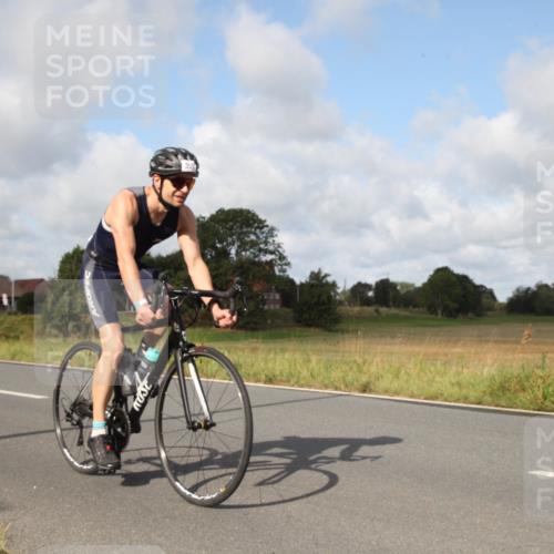 25.08.2024 - Elbe Triathlon Hamburg Fuchs,  Jonas http://msf.ph/oto/6824590 25.08.2024 10:01:26 Radfahren 355, 424 meine-sportfotos.de
