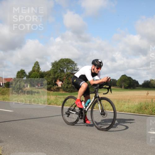 25.08.2024 - Elbe Triathlon Hamburg Fuchs,  Jonas http://msf.ph/oto/6824600 25.08.2024 10:01:11 Radfahren 440, 406, 364, 516, 276 meine-sportfotos.de