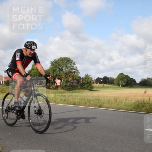 25.08.2024 - Elbe Triathlon Hamburg Fuchs,  Jonas http://msf.ph/oto/6824604 25.08.2024 10:01:09 Radfahren 550, 544, 440, 406, 364 meine-sportfotos.de