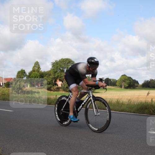 25.08.2024 - Elbe Triathlon Hamburg Fuchs,  Jonas http://msf.ph/oto/6824610 25.08.2024 10:01:06 Radfahren 550, 544, 440, 406, 364 meine-sportfotos.de