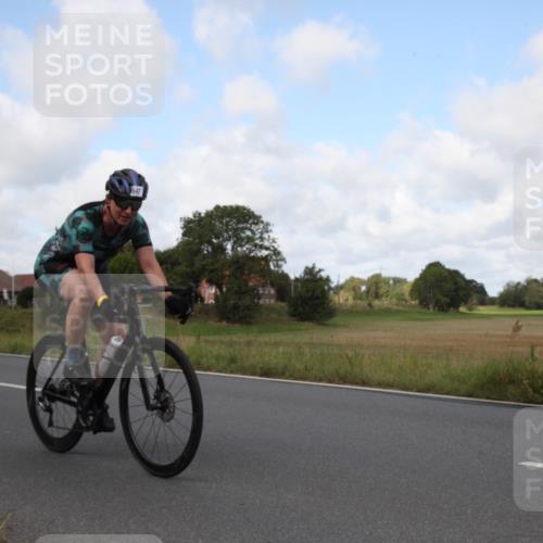25.08.2024 - Elbe Triathlon Hamburg Fuchs,  Jonas http://msf.ph/oto/6824636 25.08.2024 10:00:51 Radfahren 385, 305, 401, 547, 407, 486, 211, 214 meine-sportfotos.de