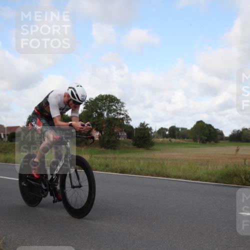 25.08.2024 - Elbe Triathlon Hamburg Fuchs,  Jonas http://msf.ph/oto/6824668 25.08.2024 10:00:24 Radfahren 383 meine-sportfotos.de