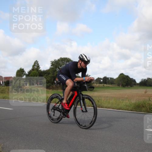 25.08.2024 - Elbe Triathlon Hamburg Fuchs,  Jonas http://msf.ph/oto/6824685 25.08.2024 10:00:04 Radfahren 254, 277, 351, 507, 384, 438 meine-sportfotos.de