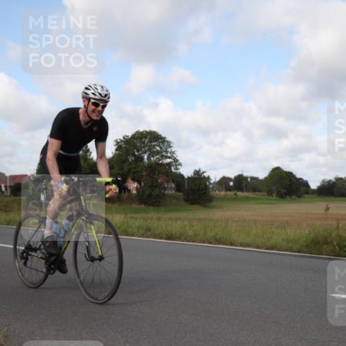 25.08.2024 - Elbe Triathlon Hamburg Fuchs,  Jonas http://msf.ph/oto/6824698 25.08.2024 09:59:45 Radfahren 411, 381 meine-sportfotos.de