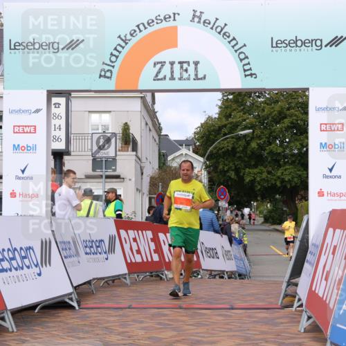 25.08.2024 - 20. Blankeneser Heldenlauf Strokosch-Dieckow http://msf.ph/oto/6824709 25.08.2024 09:52:13 Ziel 289 meine-sportfotos.de
