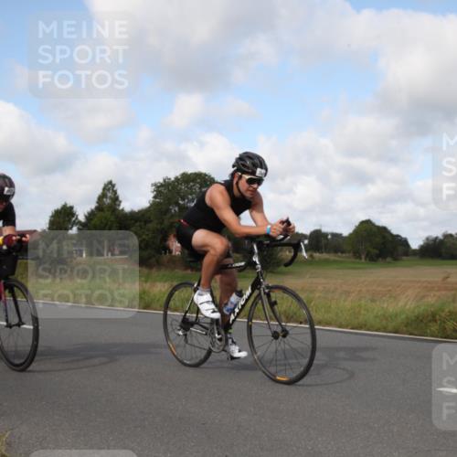25.08.2024 - Elbe Triathlon Hamburg Fuchs,  Jonas http://msf.ph/oto/6824717 25.08.2024 09:59:34 Radfahren 251, 270, 456, 341, 543, 391, 411 meine-sportfotos.de