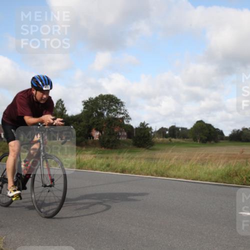 25.08.2024 - Elbe Triathlon Hamburg Fuchs,  Jonas http://msf.ph/oto/6824724 25.08.2024 09:59:32 Radfahren 251, 270, 456, 341, 543, 391 meine-sportfotos.de