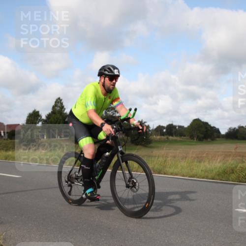 25.08.2024 - Elbe Triathlon Hamburg Fuchs,  Jonas http://msf.ph/oto/6824729 25.08.2024 09:59:31 Radfahren 128, 251, 270, 456, 341, 543, 391 meine-sportfotos.de