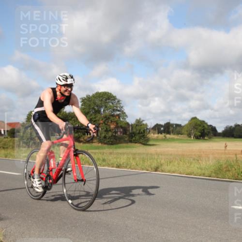 25.08.2024 - Elbe Triathlon Hamburg Fuchs,  Jonas http://msf.ph/oto/6824754 25.08.2024 09:58:59 Radfahren 469, 233, 446, 528, 220 meine-sportfotos.de