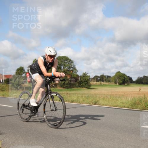 25.08.2024 - Elbe Triathlon Hamburg Fuchs,  Jonas http://msf.ph/oto/6824759 25.08.2024 09:58:58 Radfahren 469, 233, 446, 528, 220 meine-sportfotos.de