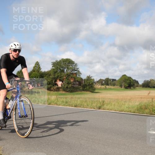25.08.2024 - Elbe Triathlon Hamburg Fuchs,  Jonas http://msf.ph/oto/6824794 25.08.2024 09:58:37 Radfahren 455, 285, 388, 345, 417 meine-sportfotos.de