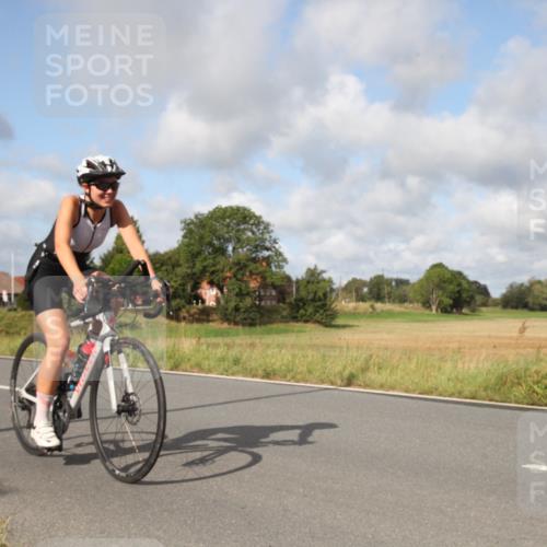 25.08.2024 - Elbe Triathlon Hamburg Fuchs,  Jonas http://msf.ph/oto/6824818 25.08.2024 09:58:09 Radfahren 548, 470 meine-sportfotos.de